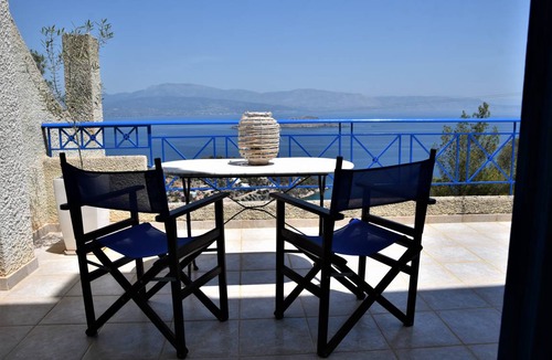 Katakali House | 72 m² House ∙ 2 bedrooms ∙ 4 guests