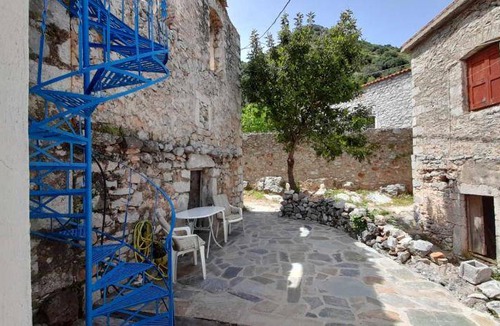 East Mani House | 75 m² House ∙ 2 bedrooms ∙ 4 guests