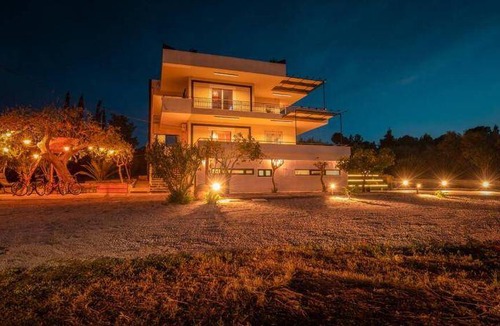 Bouzaiika House | 75 m² House ∙ 2 bedrooms ∙ 4 guests