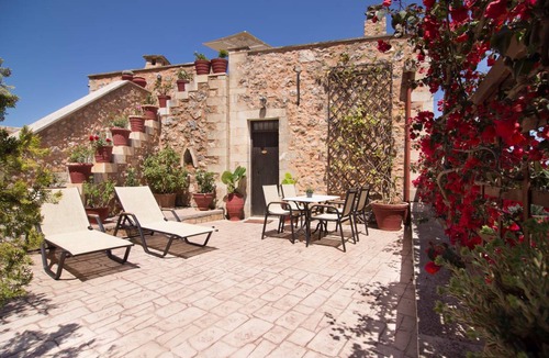 Samonas House | 75 m² House ∙ 2 bedrooms ∙ 4 guests