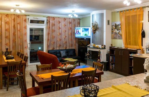 Krinidhes Apartment | 75 m² Serviced apartment ∙ 6 guests