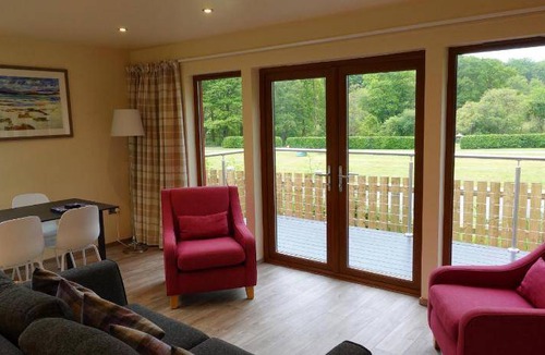Roybridge Ski Chalet | 77 m² Chalet ∙ 2 bedrooms ∙ 5 guests