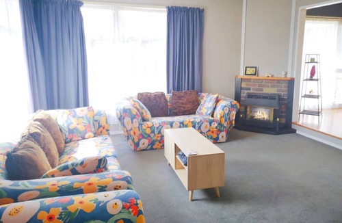 Springfield House | 7mins to the supermarket, tidy&lovely home like yours in Springfield