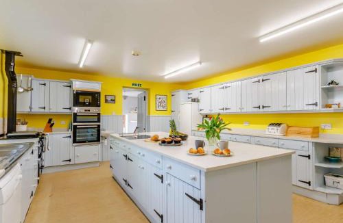 Kirriemuir House | 8 Bed in Pearsie CA261