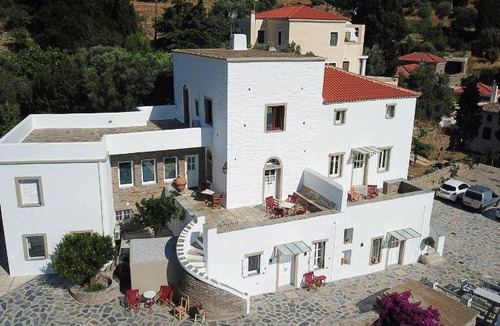 Andros Town Apartment | 80 m² Apartment ∙ 2 bedrooms ∙ 6 guests