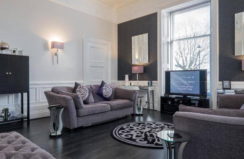 Central Aberdeen Apartment | 80 m² Apartment ∙ 4 guests