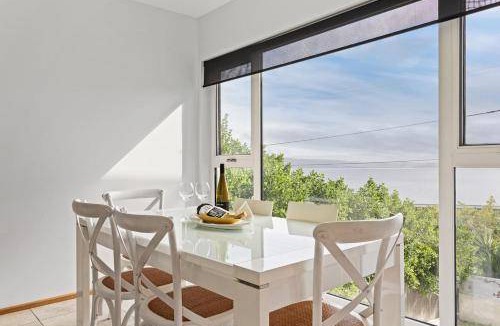 Opossum Bay House | 80 m² House ∙ 2 bedrooms ∙ 4 guests
