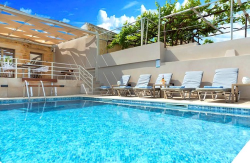 Dramia House | 80 m² House ∙ 3 bedrooms ∙ 6 guests