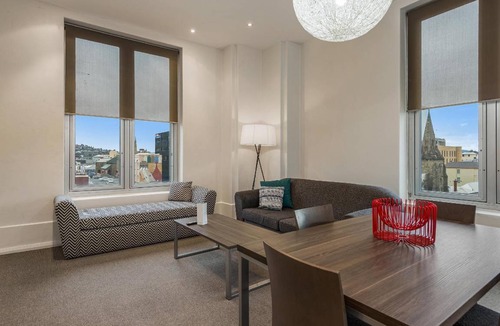 Hobart Central Business District Apartment | 80 m² Serviced apartment ∙ 2 bedrooms ∙ 127 guests
