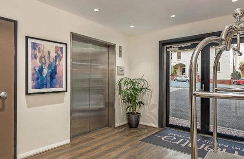 Hobart Central Business District Apartment | 80 m² Serviced apartment ∙ 2 bedrooms ∙ 127 guests