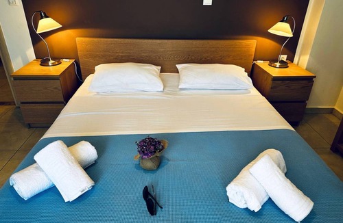 Panormos Apartment | 81 m² Apartment ∙ 2 bedrooms ∙ 4 guests