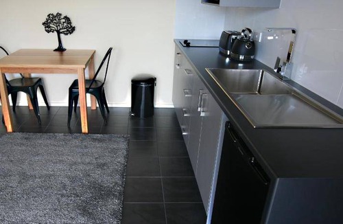 New Norfolk Apartment | 83 m² Apartment ∙ 10 guests
