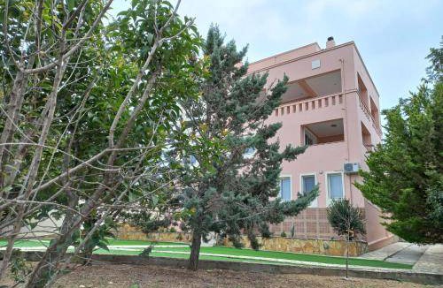 Salamis Apartment | 90 m² Apartment ∙ 2 bedrooms ∙ 6 guests