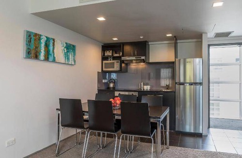 Grey Lynn Apartment | 90 m² Serviced apartment ∙ 16 guests