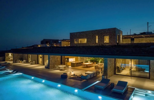 Agios Ioannis Villa | 900 m² Villa ∙ 10 bedrooms ∙ 20 guests