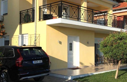 Golden Beach Villa | 96 m² Villa ∙ 2 bedrooms ∙ 4 guests