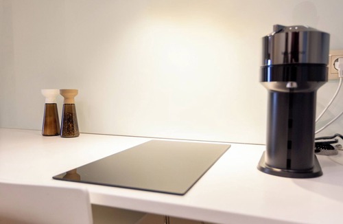 Plaka House | A Blend of Art & Architecture in Center by etouri
