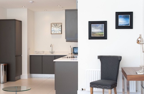 West End Apartment | A bright, spacious first floor apartment in one of the best locations in Edinburgh!