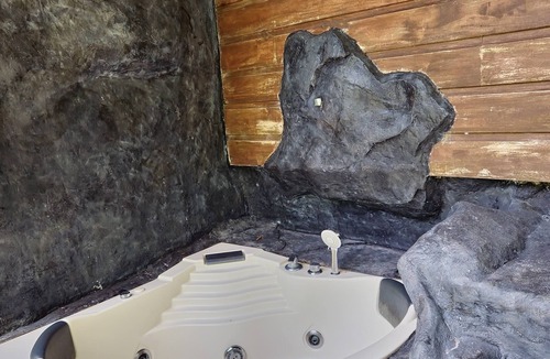 Paramo Cabin | A cabin by the river, perfect for disconnecting from reality and resting.