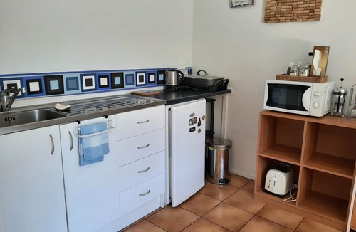 Onemana Apartment | A couple's getaway and pet beach holiday spot, 2 minute walk to the beach ⛱