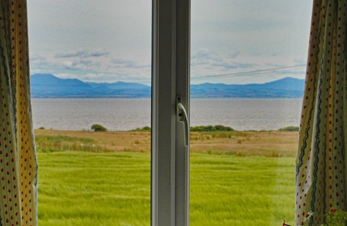 Carsethorn Cottage | A fabulous seaside cottage in an idyllic position with stunning views all around and a 5 minute walk