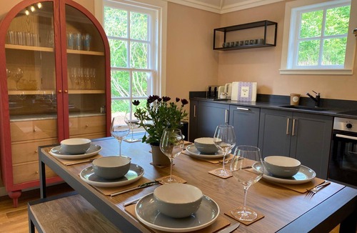 Dunbar Cottage | A-listed South Lodge, Dunbar with hot tub