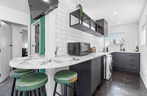Hamilton Apartment | A Premium Stay in the Heart of Hamilton