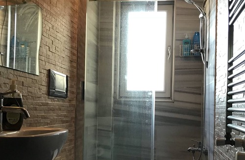 Galata Apartment | A private Turkish Hamam(Bath) and Sauna+Projector with Netflix at the Centre
