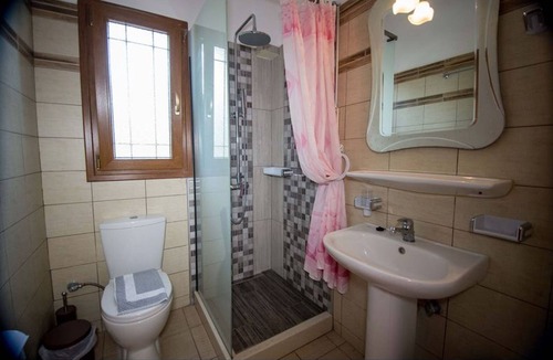 Anaxos Apartment | A spacious and bright studio with balcony no123