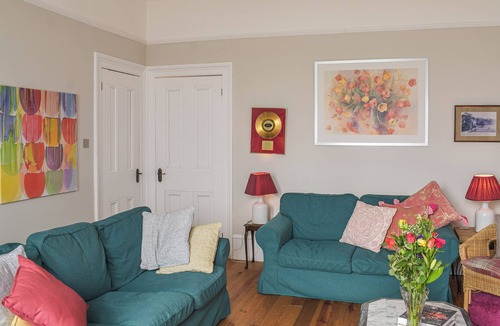 Helensburgh Cottage | A spacious apartment with stunning views over Gare Loch.