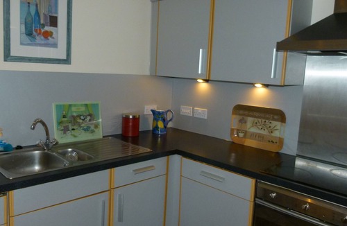 Edinburgh Apartment | Abbey- Nice Edinburgh CityCenter Apartment