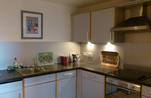 Edinburgh Apartment | Abbey- Nice Edinburgh CityCenter Apartment
