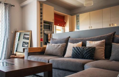 Peiraiki Apartment | Above the Sea