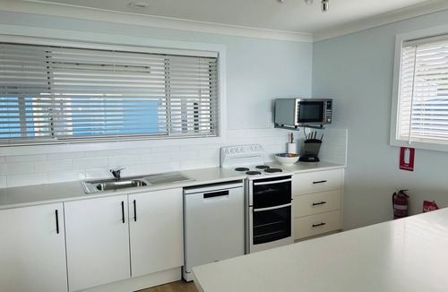 Callala Beach House | Absolute Beachfront & Pet Friendly *late 3pm weekend checkout August*