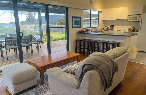 Adventure Bay Cottage | Absolute Beachfront Adventure Bay
