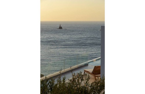 Paleopolis Apartment | Achla Private Pool Golden Vista Suites