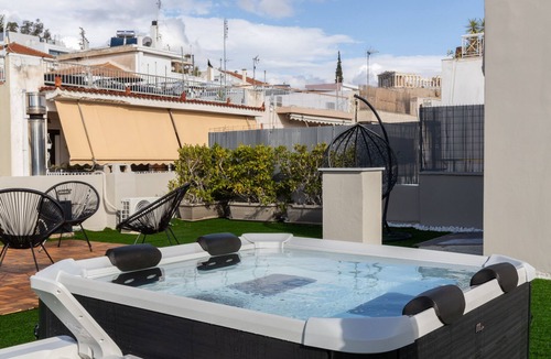 Koukaki Apartment | Acropolis Luxe Retreat 15 ppl 6 bdrm Neoclassical Home w/Jacuzzi & Rooftop