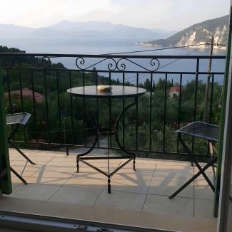 Platrithias Apartment | Afales Villa and Studios