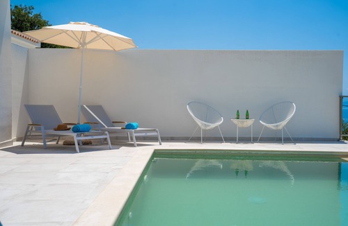 Mousata Villa | Agrantou #strawcottage