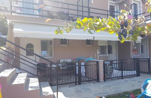 Chrisi Akti Apartment | Aiolos II