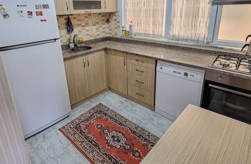 Bahcelievler Apartment | Air Conditioner - Clean 4 Room - 900Mt.Walk Metrobus-Metro-Mall