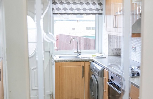 Airdrie House | Airdrie 2BR Stay | 3 Beds