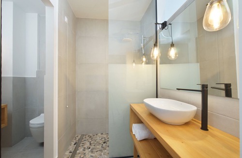 Sami House | Alancia Suites