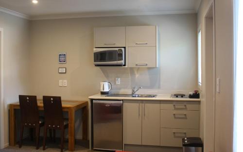 Hamilton East Hotel | Albert Court Motor Lodge