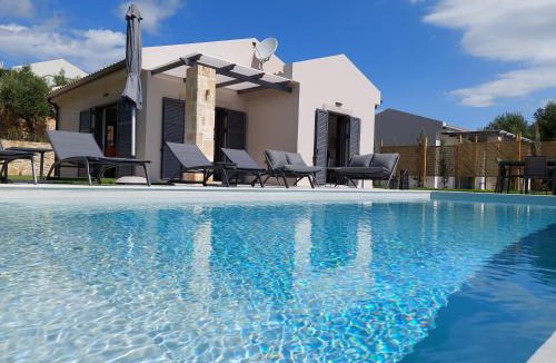Kefalonia Villa | Alekos Beach Houses-Elia Villas
