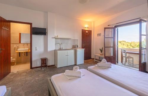 Skliri Hotel | Alkyoni Forest Rooms