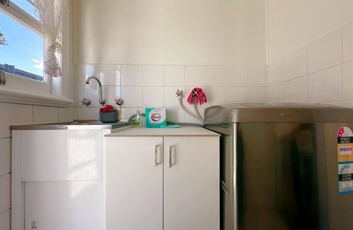 Warrane Apartment | All-Seasons Comfort - Close to CBD & Air port