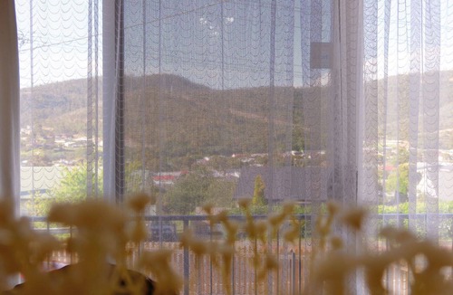 Warrane Apartment | All-Seasons Comfort - Close to CBD & Air port