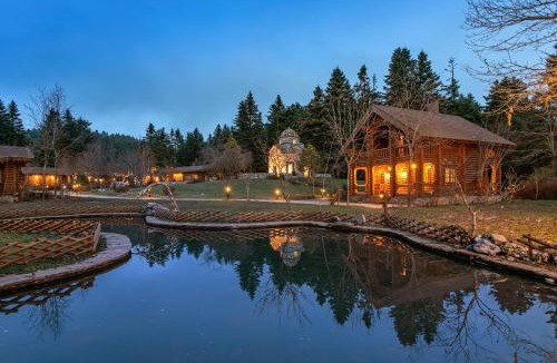 Arcadia Region Ski Chalet | All Seasons Paradise