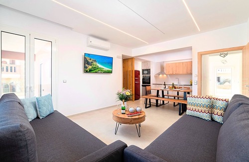 Kavros House | Allas Villa Heated Pool